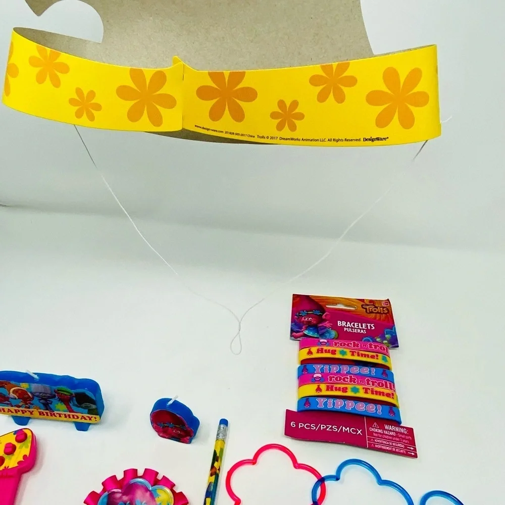 Colorful Trolls Party Favor Set